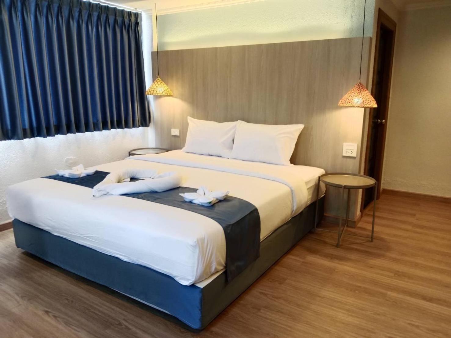 Eastique Hotel Koh Chang Trat Buitenkant foto